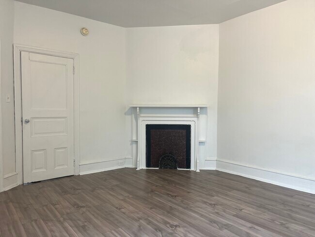 Building Photo - 4620 Wayne Ave