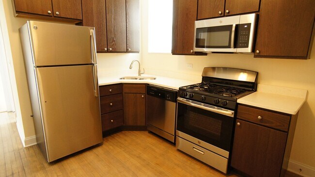 Foto del edificio - 2816 N Troy St