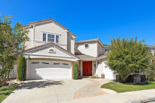 Building Photo - Stunning 4-Bedroom Home with Ocean and Catalina Island Views
