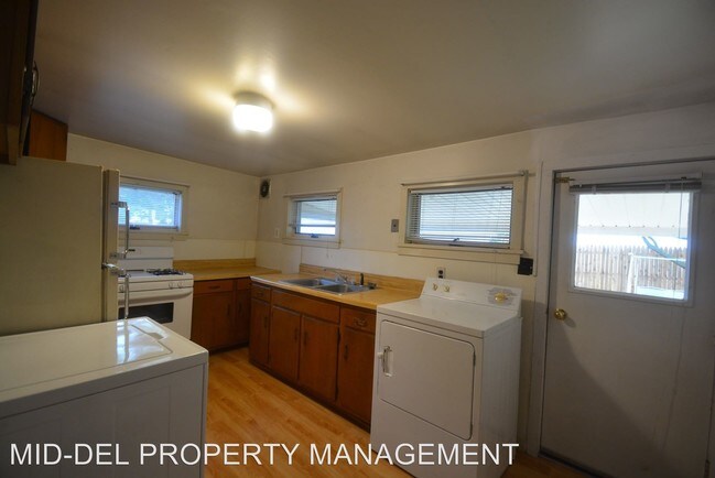 Building Photo - 2 br, 1 bath House - 602 Main Street