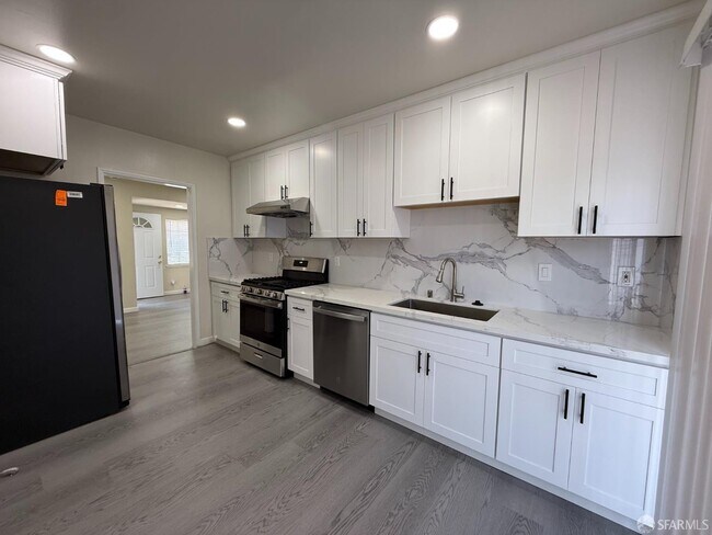 Foto del edificio - 25696 Lander Ave
