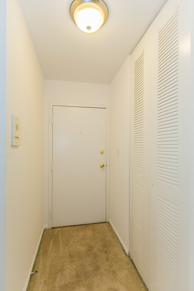 Foto del edificio - 1355 N Dearborn St