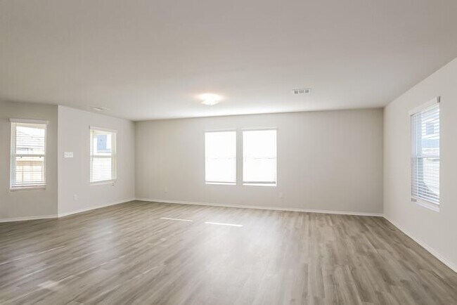 Building Photo - 14036 Lahontan Dr