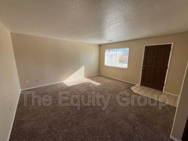Building Photo - 1040 Stonegate Cove Dr