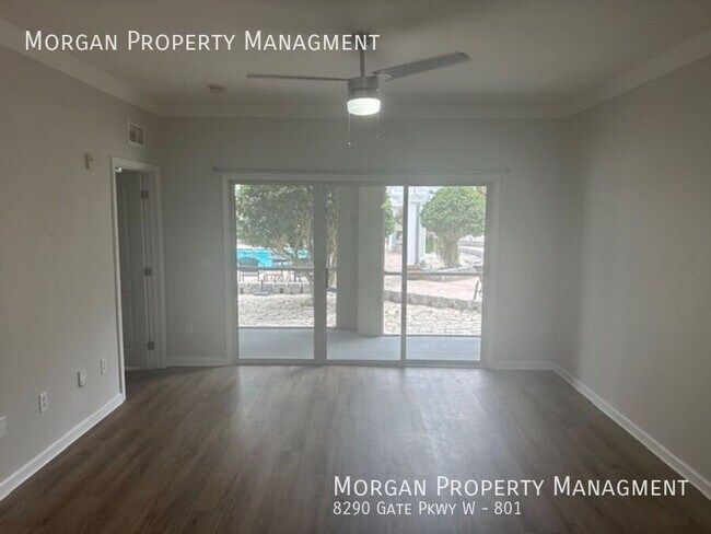 Foto del edificio - 8290 Gate Pkwy W