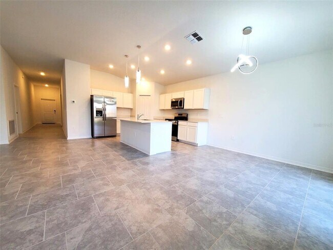 Building Photo - 1124 Tyler Lp