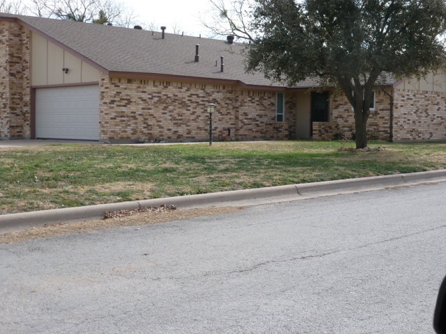Building Photo - 3043 CURRY LANE