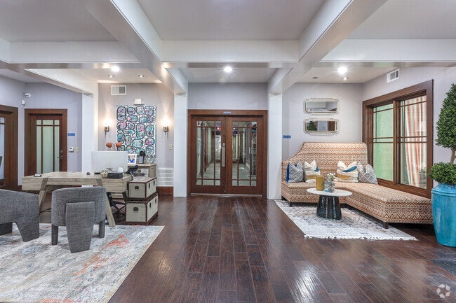 Leasing Office - Bowen on Henderson