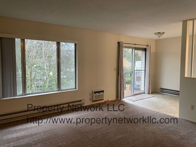 Foto del edificio - Gresham 2 Bedroom Condo with Garage