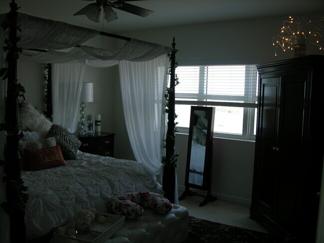 Foto del edificio - 2640 Lake Shore Dr