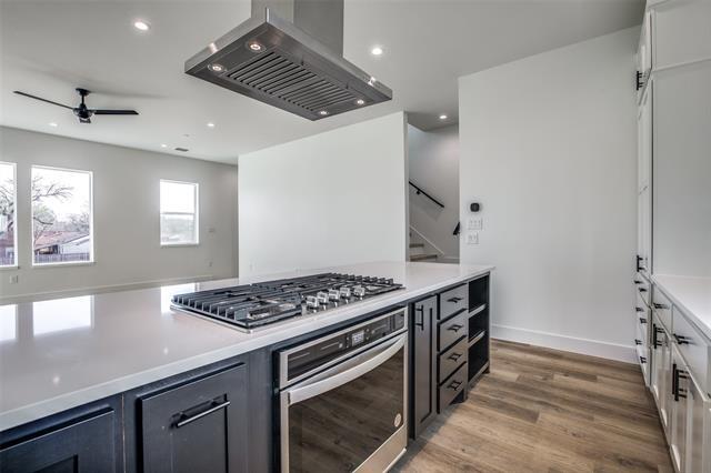 Building Photo - 2143 Mail Ave