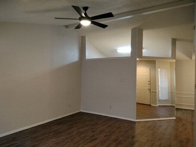 Foto del edificio - Southwest Lubbock 3 Bedroom