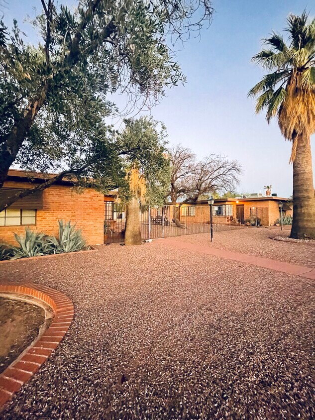 Foto principal - 2334 N Richey Blvd