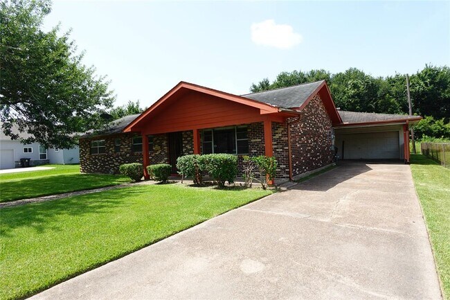 Foto del edificio - 3030 Dawson Ln