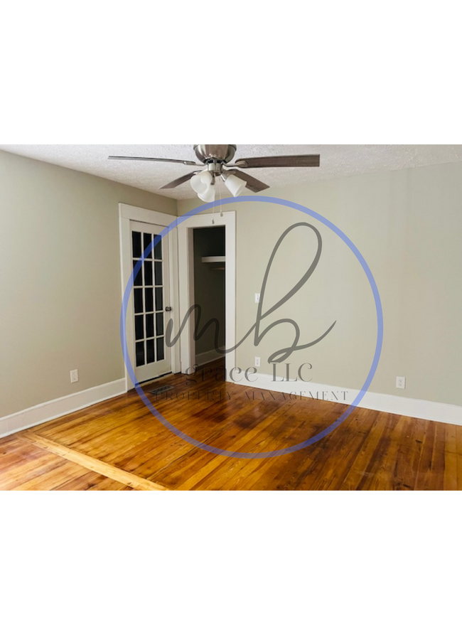 Building Photo - 422 Minter Dr