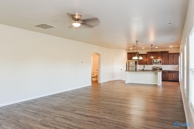 Foto del edificio - 213 Iron Cir