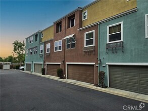Building Photo - 527 N Chardonnay Dr