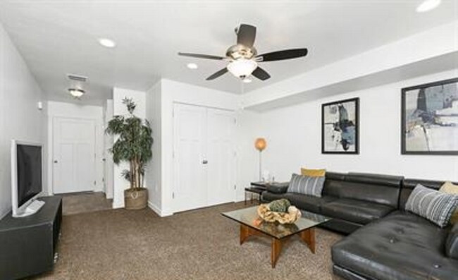 Foto del edificio - 4136 W Miner View Ln