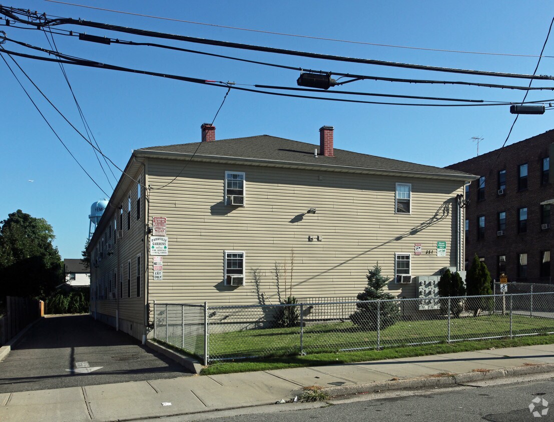 Building Photo - Parkville Gardens