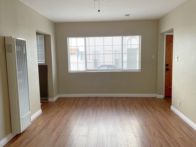 Foto del edificio - 410 E 21st St