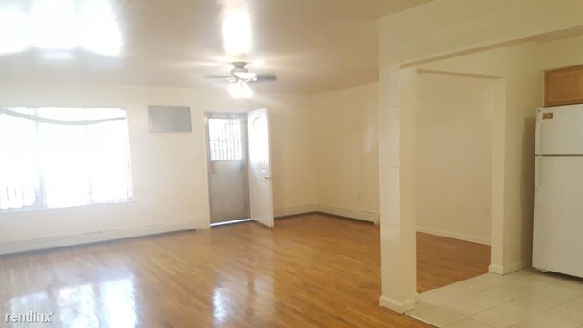 Foto del edificio - 145 Bay 23Rd St