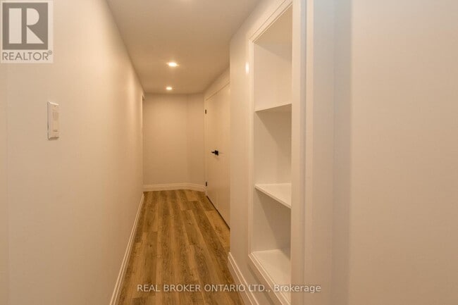 Building Photo - 67 Kingslea Dr