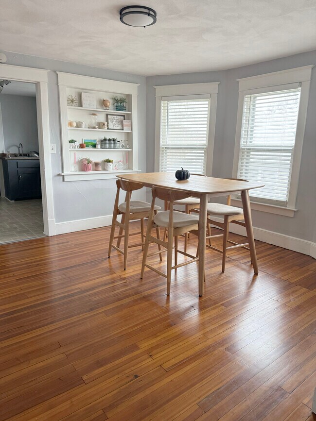 Foto del edificio - 113 Crestmont Rd