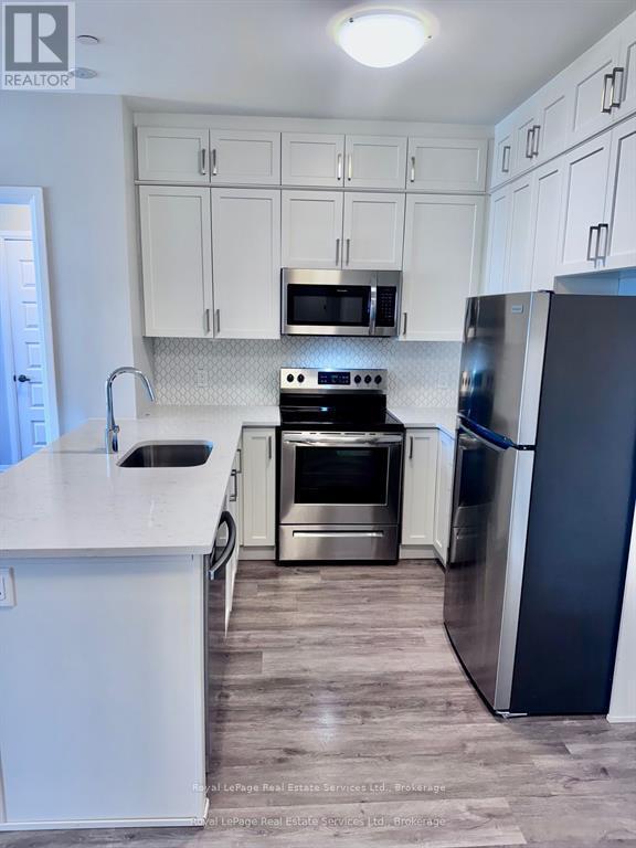 Building Photo - 95 Dundas St W