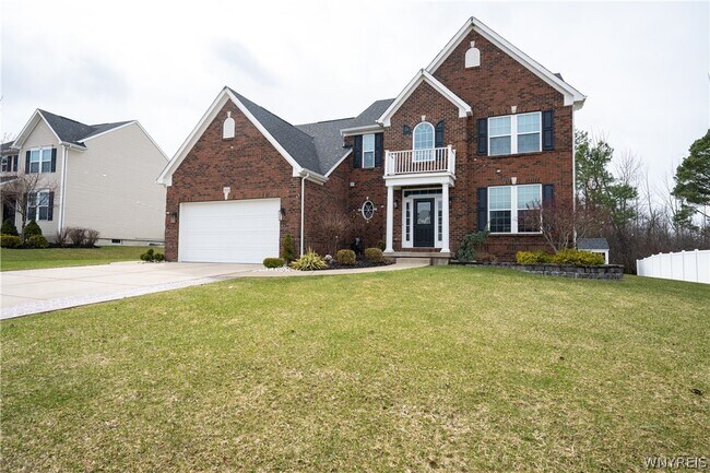 Foto del edificio - 5024 Woodway Ct