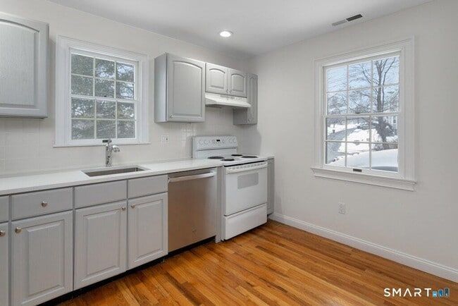 Building Photo - 85 Prospect St