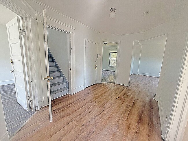 Foto del edificio - 1642 W Colvin St