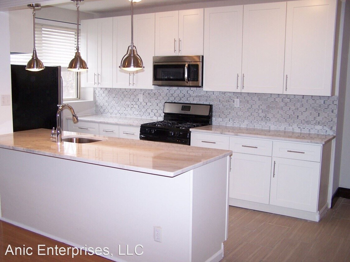 Primary Photo - 2 br, 1 bath Apartment - 6202 Nottingham
