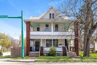 Building Photo - 1-904 S Limestone St