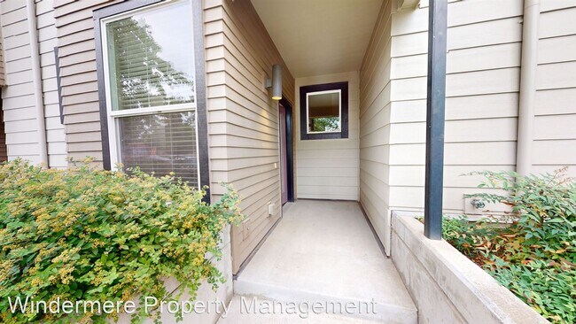 Foto del edificio - 2 br, 1.5 bath House - 261 W Sumach