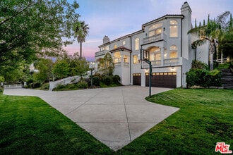 Building Photo - 166 Dapplegray Rd
