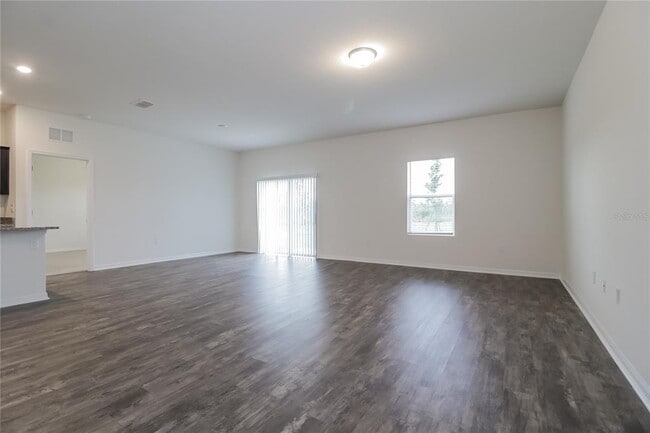 Foto del edificio - 2841 Neverland Dr