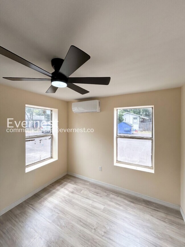 Foto del edificio - 5680 28th St N
