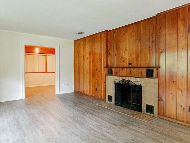 Building Photo - 1403 NW 11th Rd