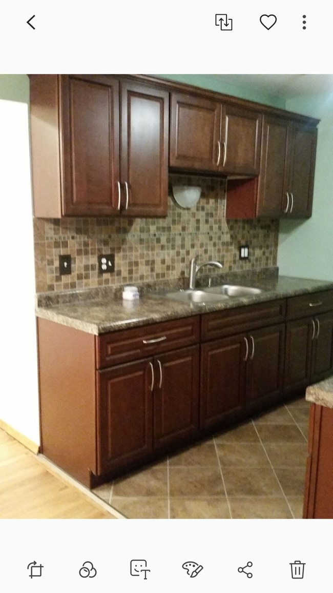 25301 Five Mile Road Unit 231, Redford Charter Township, MI 48239