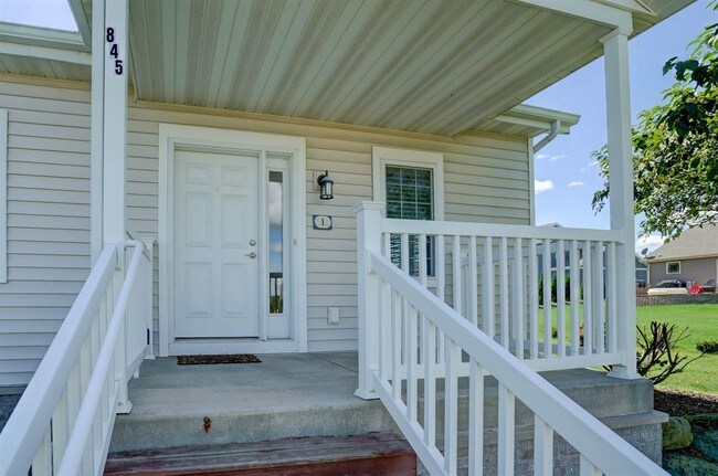 Building Photo - 845 Kimball Ln