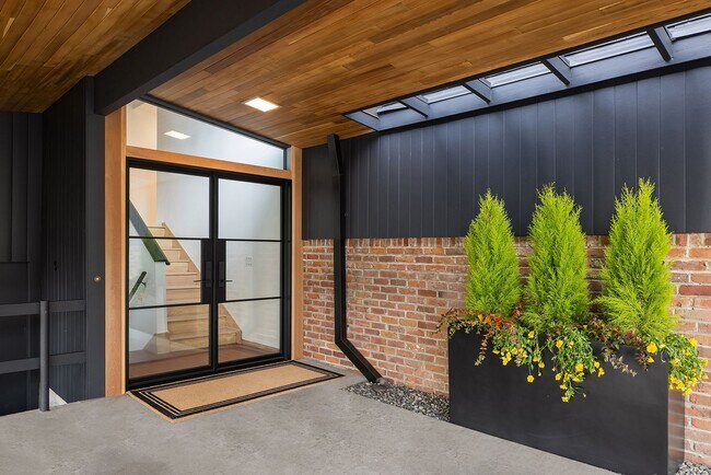 Foto del edificio - 4148 Boulevard Pl