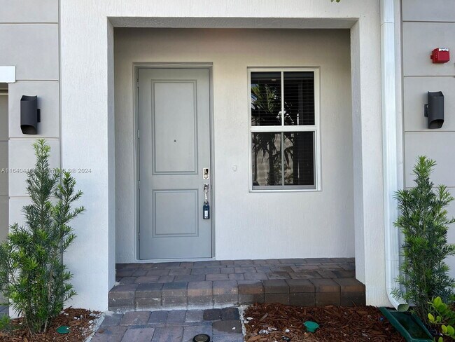 Foto del edificio - 109 NW 170th Ave
