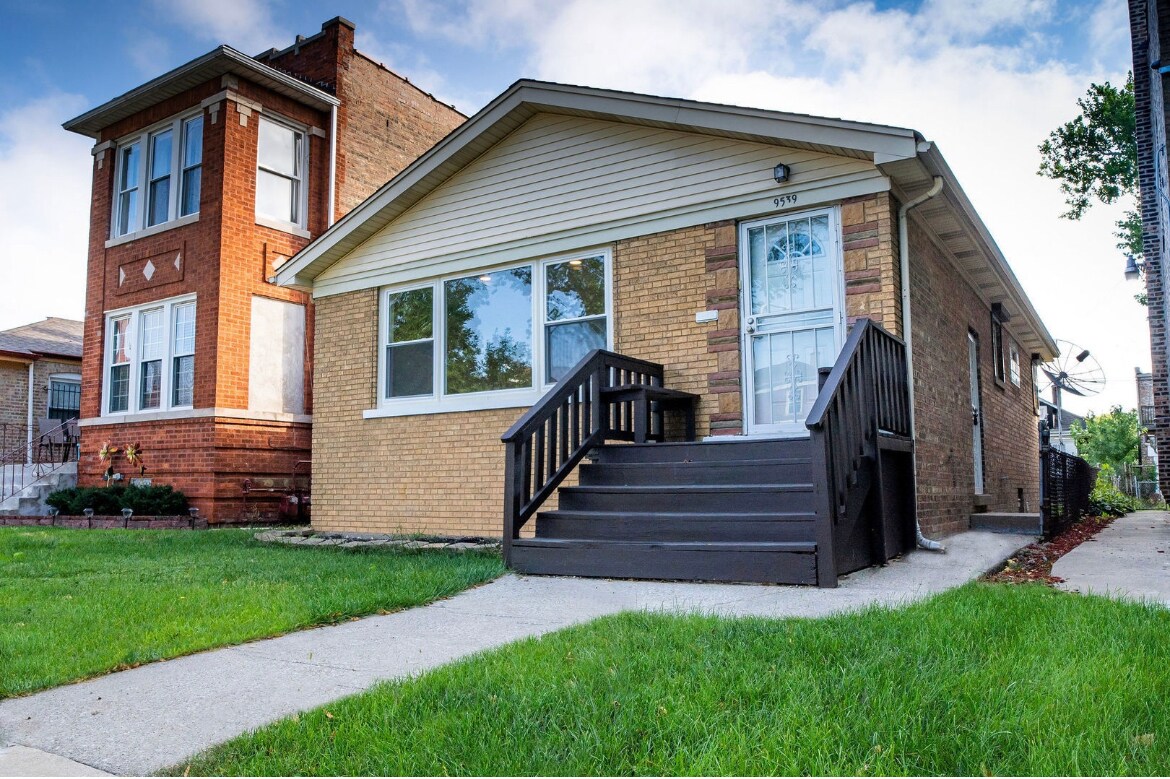 9539 S Forest Ave, Chicago, IL 60628 House Rental in Chicago, IL