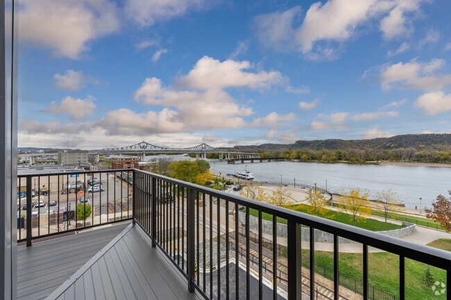 2BR, 2BA - 1,200SF - Balcony - Flats at 44 North