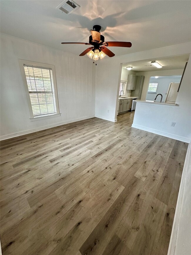 Building Photo - 5506 David St