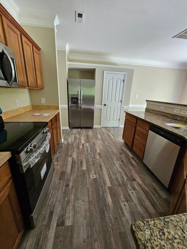 Building Photo - 3 BR on Cul-de-sac!