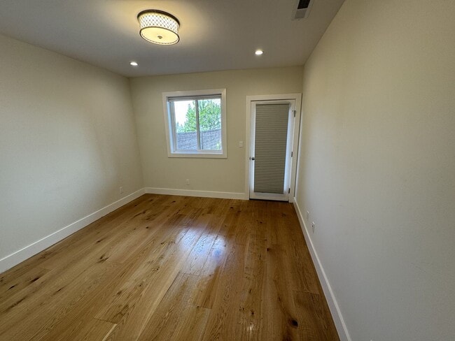 Building Photo - 408 Rivera St