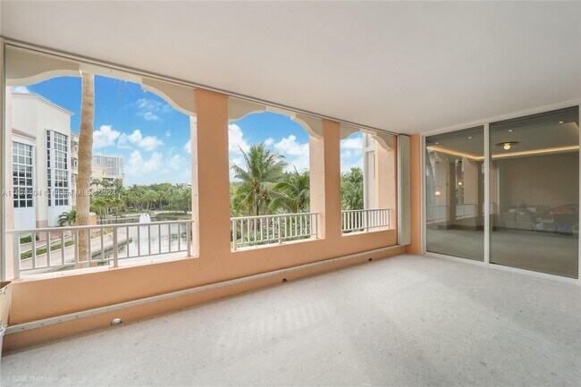 Building Photo - 737 Crandon Blvd