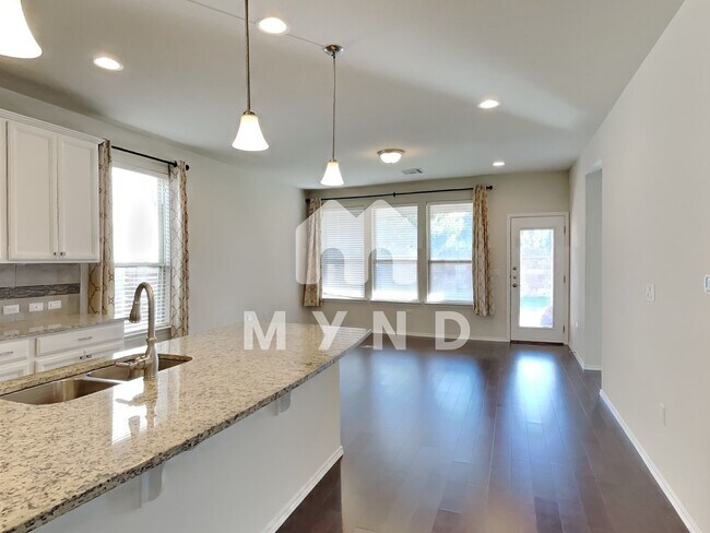 Building Photo - 14000 Osmarea Dr