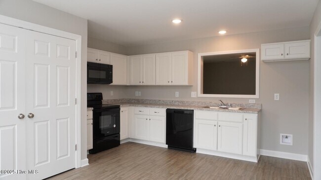 Foto del edificio - 1517 Pine Brook Ct